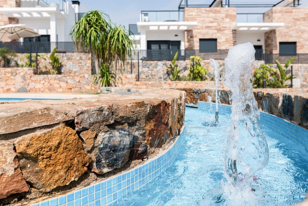 Dzīvoklis Mil Palmeras, Alicante, Spānijā 2 istabas, 80 m2 Nr. 145209