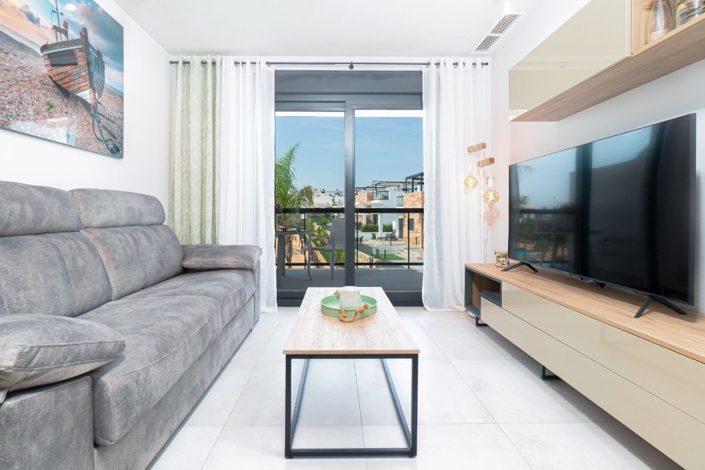 Dzīvoklis Mil Palmeras, Alicante, Spānijā 2 istabas, 80 m2 Nr. 145209