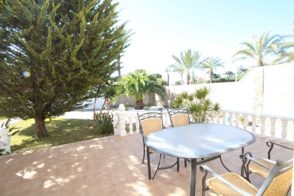 Villa en Cabo Roig, Alicante, España 5 dormitorios, 440 m2 No. 145207
