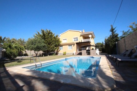 Villa en Cabo Roig, Alicante, España 5 dormitorios, 440 m2 No. 145207
