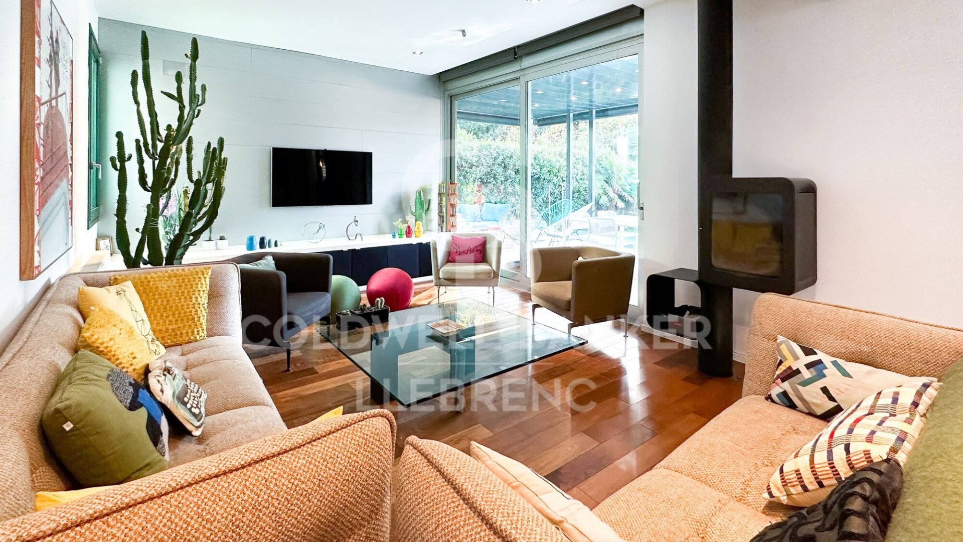 Casa a Barcelona, Spagna 6 camere da letto, 490 mq. N° 160374
