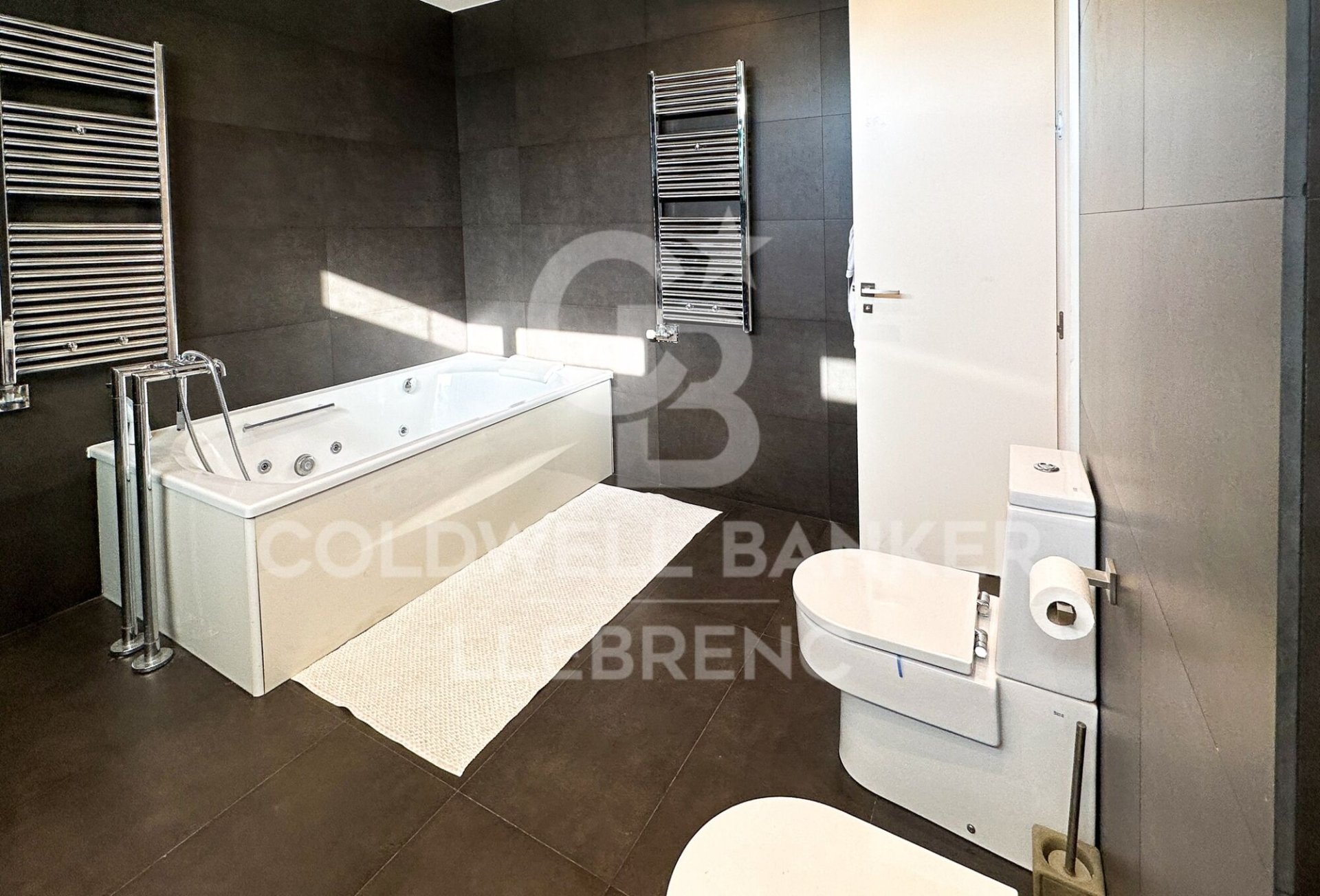 Casa a Barcelona, Spagna 6 camere da letto, 490 mq. N° 160374