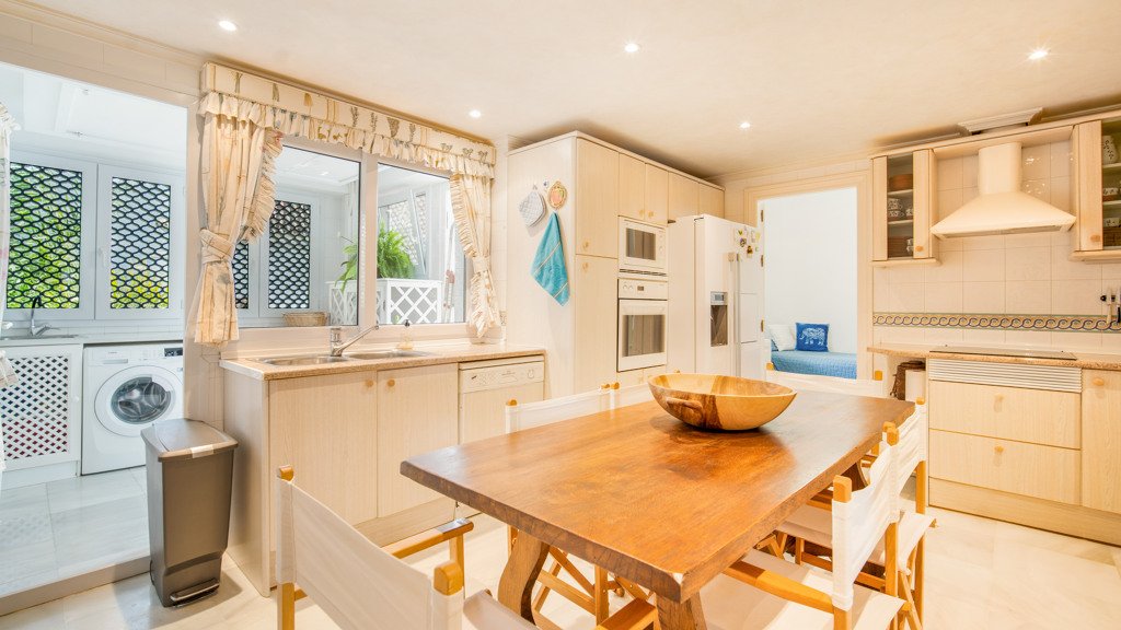Penthäuser in Marbella, Malaga, Spanien 4 Schlafzimmer, 367.55 m2 Nr. 98386