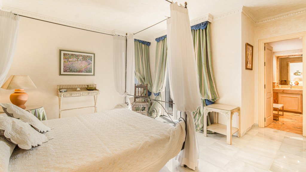 Penthäuser in Marbella, Malaga, Spanien 4 Schlafzimmer, 367.55 m2 Nr. 98386