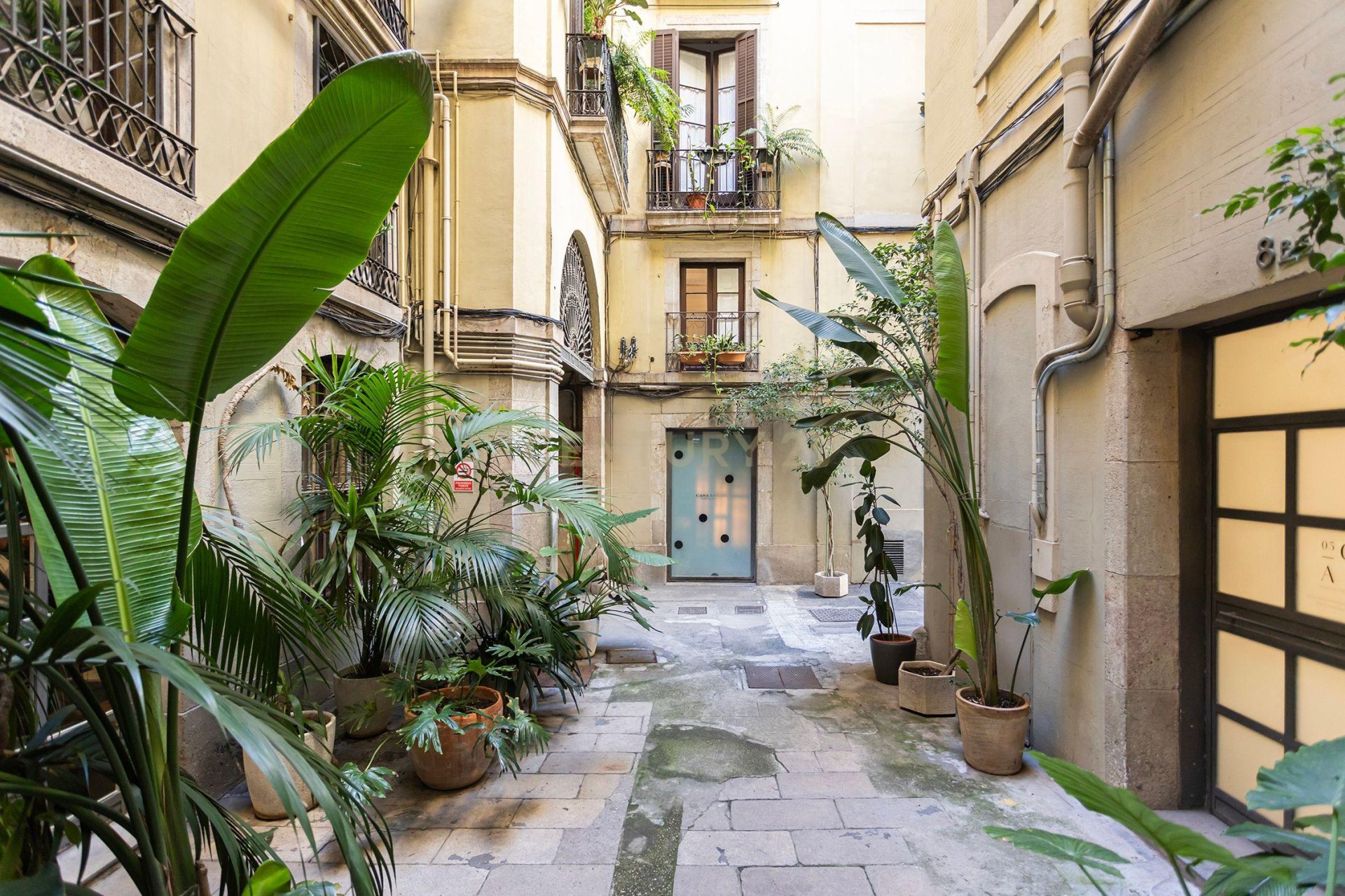 Lägenhet i Barcelona, Spanien 2 sovrum, 308 kvm. Nr. 167038