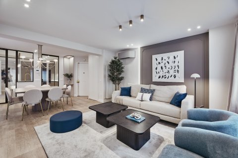 Villa in Madrid, Spanien 3 Schlafzimmer, 143 m2 Nr. 179934