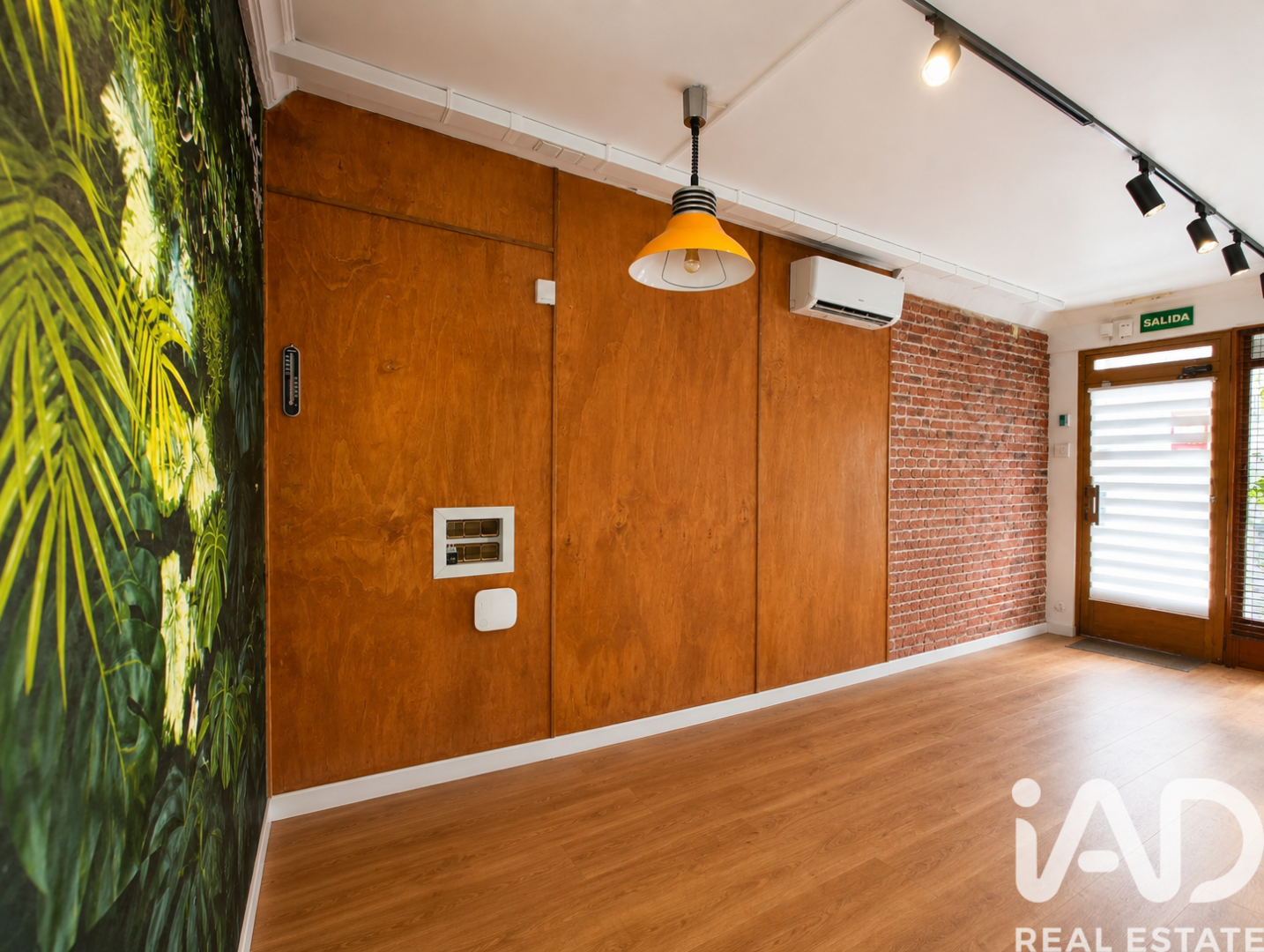 Commercial property in Alicante, Spain 35 sq.m. No. 184728