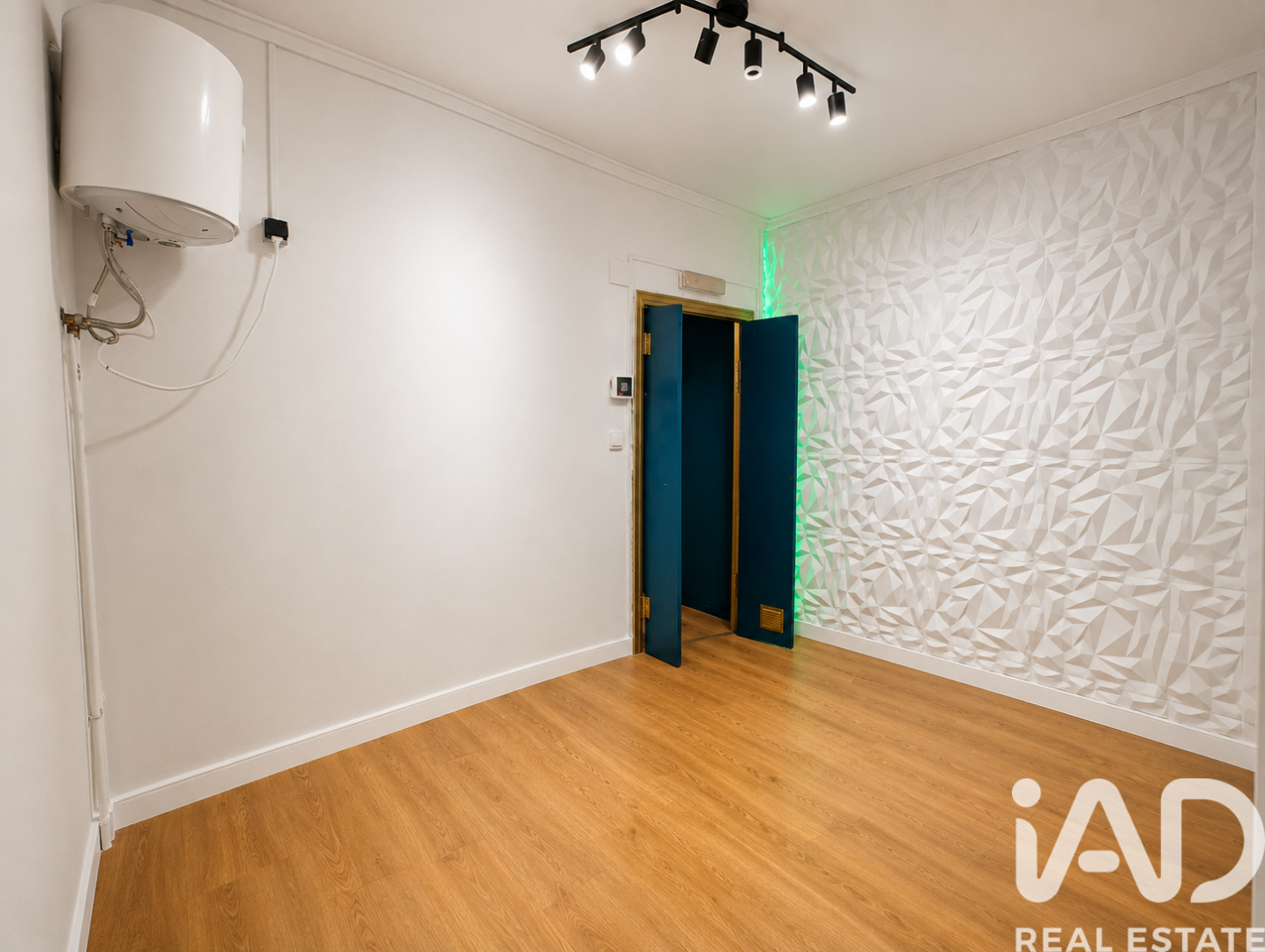 Commercial property in Alicante, Spain 35 sq.m. No. 184728