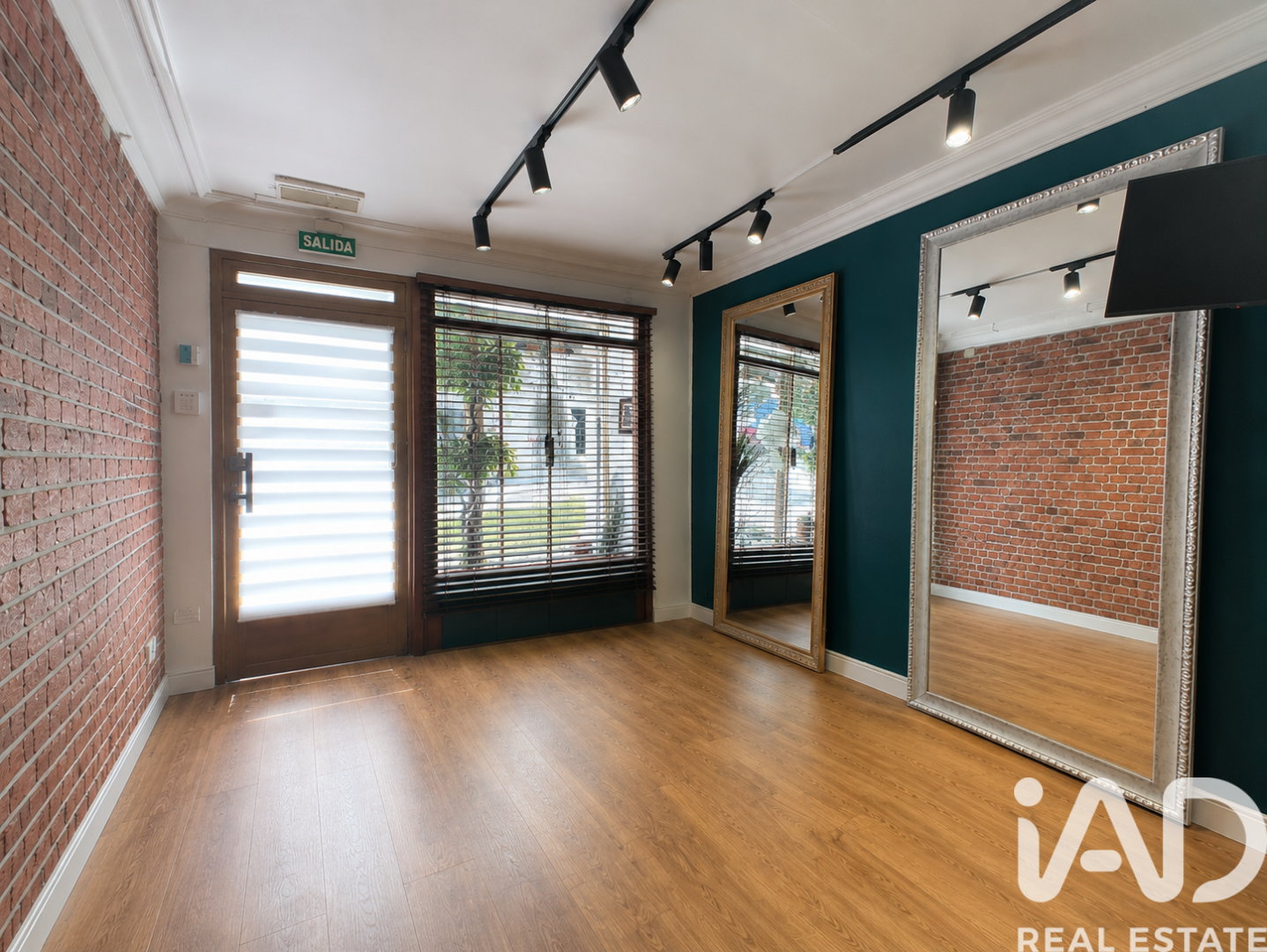 Commercial property in Alicante, Spain 35 sq.m. No. 184728