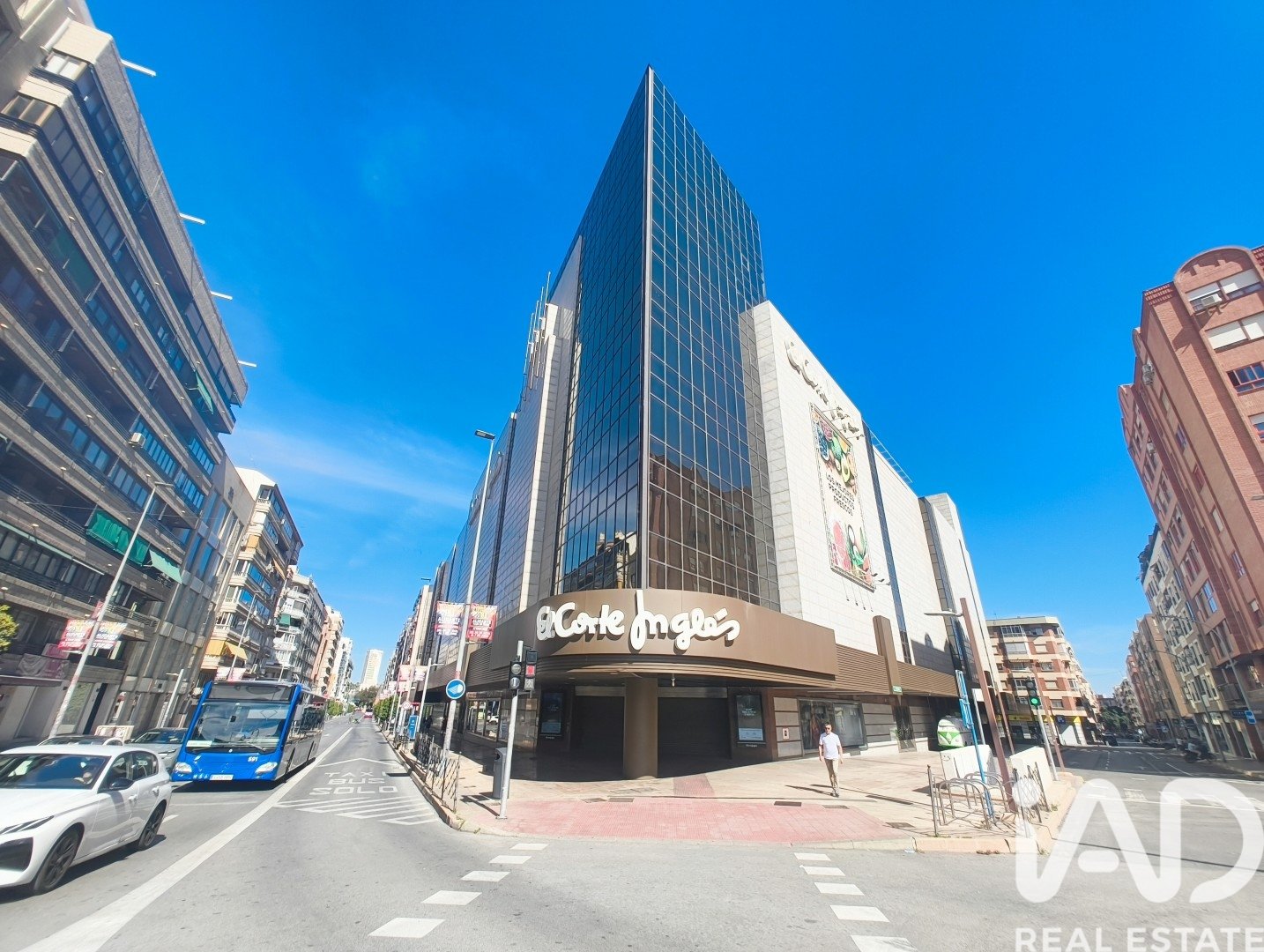 Commercial property in Alicante, Spain 35 sq.m. No. 184728