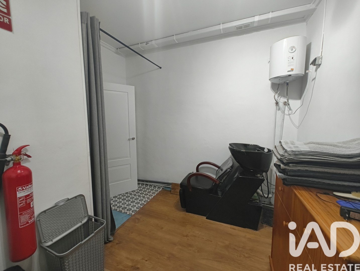 Commercial property in Alicante, Spain 35 sq.m. No. 184728