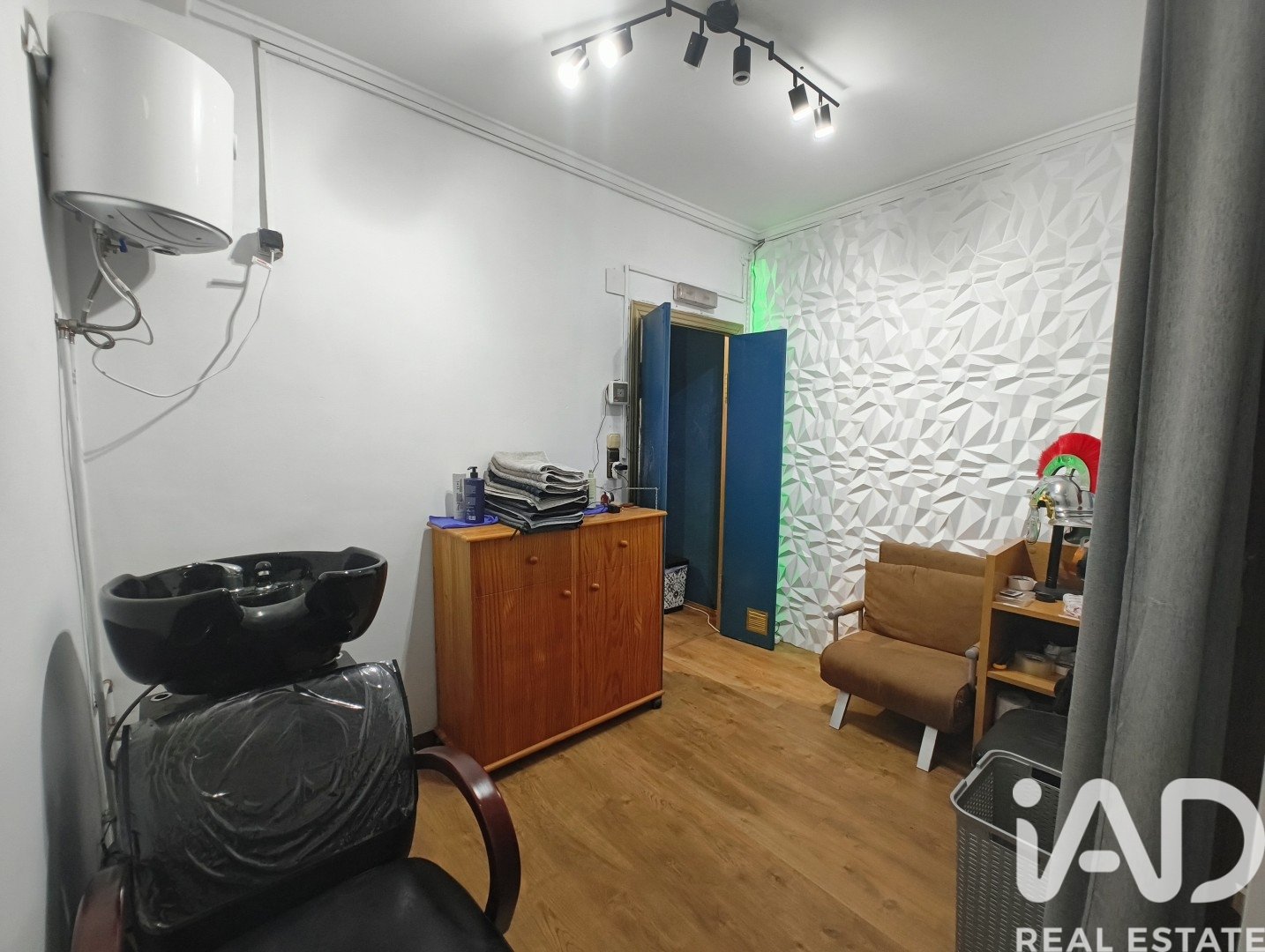 Commercial property in Alicante, Spain 35 sq.m. No. 184728