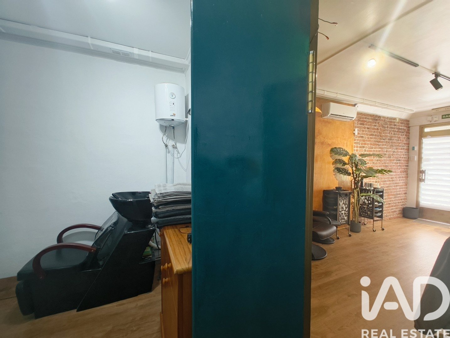 Commercial property in Alicante, Spain 35 sq.m. No. 184728