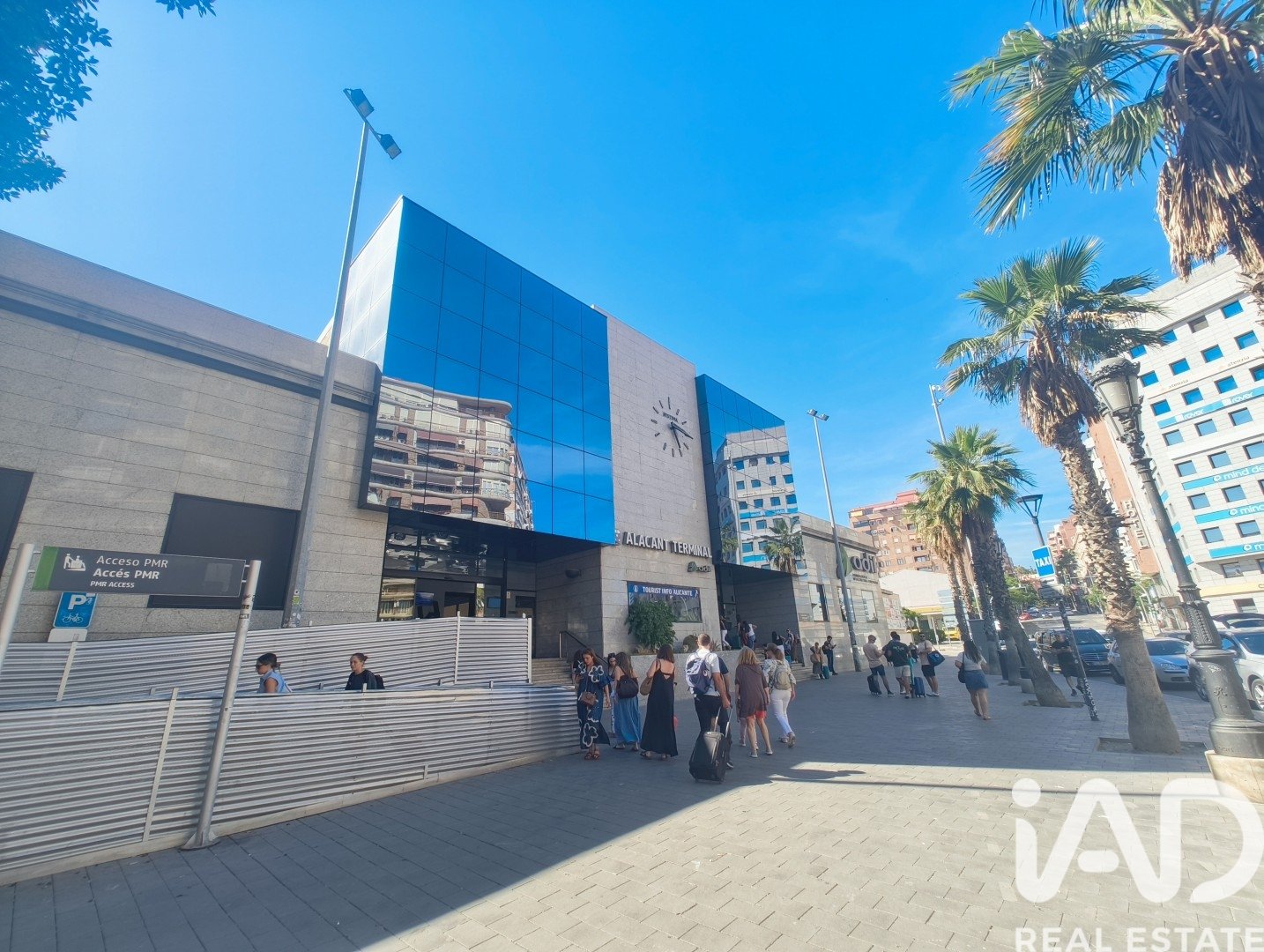 Commercial property in Alicante, Spain 35 sq.m. No. 184728