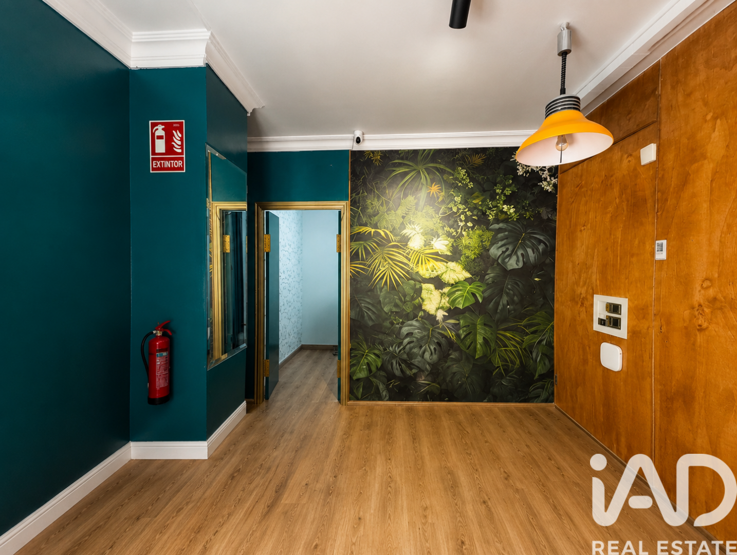 Commercial property in Alicante, Spain 35 sq.m. No. 184728