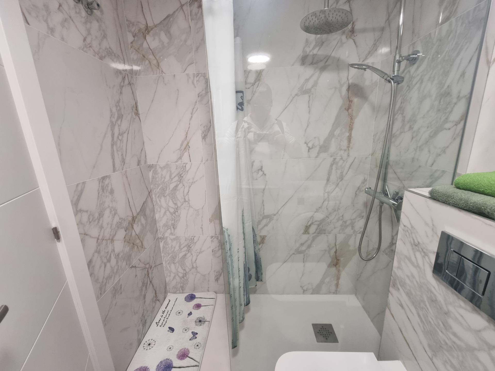 Apartment in Torrevieja, Alicante, Spain 3 bedrooms, 105 sq.m. No. 190156