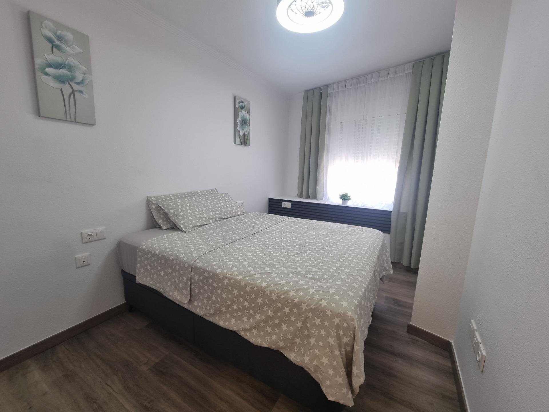 Apartment in Torrevieja, Alicante, Spain 3 bedrooms, 105 sq.m. No. 190156