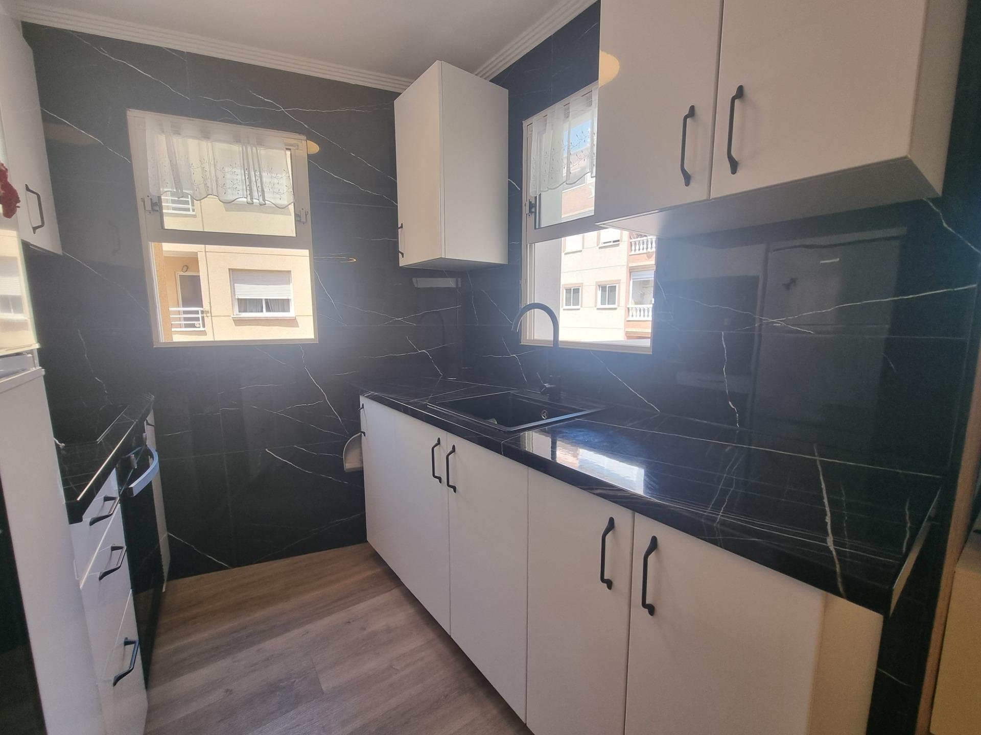 Apartment in Torrevieja, Alicante, Spain 3 bedrooms, 105 sq.m. No. 190156