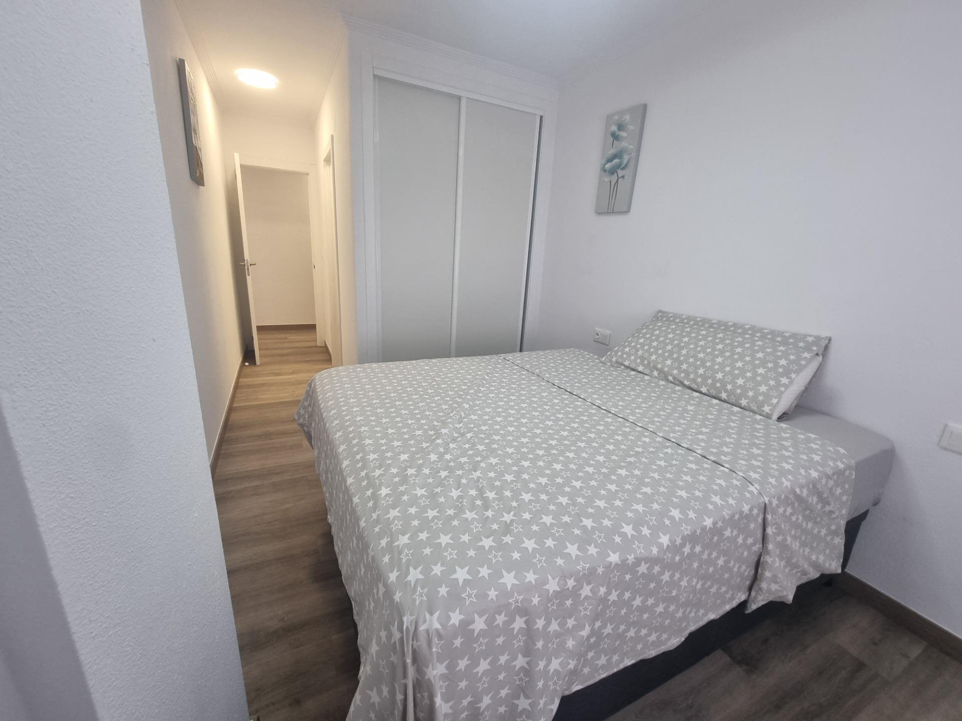 Apartment in Torrevieja, Alicante, Spain 3 bedrooms, 105 sq.m. No. 190156