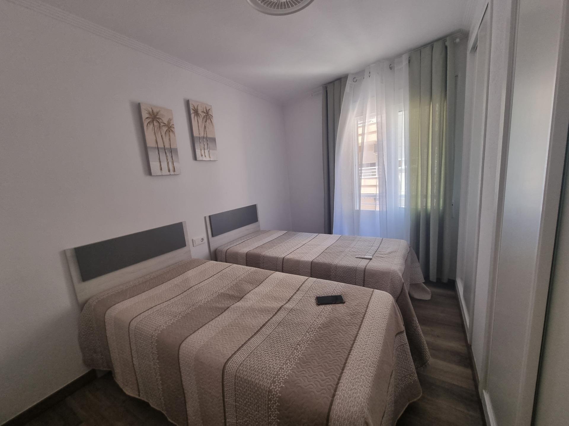 Apartment in Torrevieja, Alicante, Spain 3 bedrooms, 105 sq.m. No. 190156