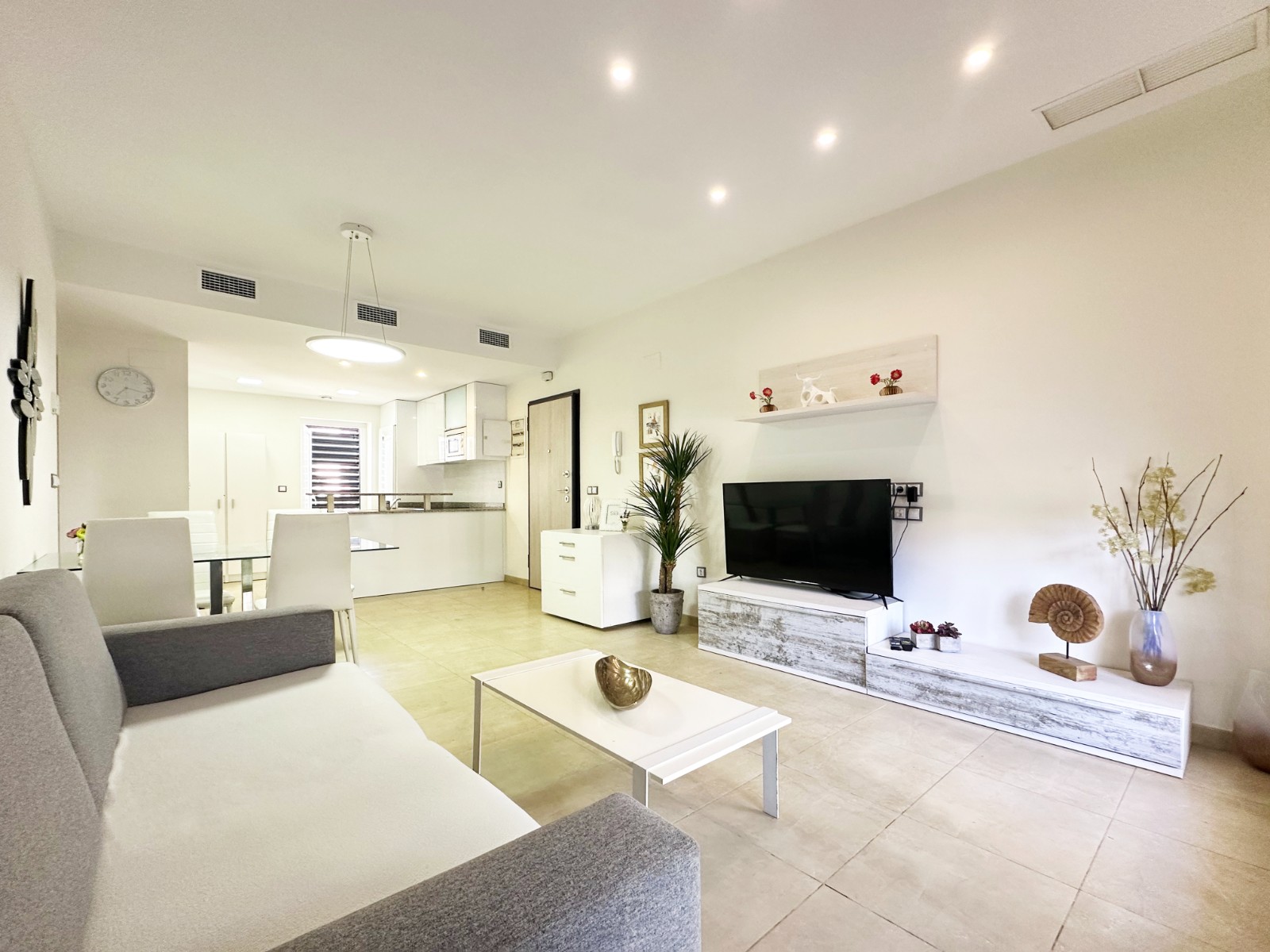 Apartamento en Santa Pola, Alicante, España 2 dormitorios, 91 m2 No. 190100