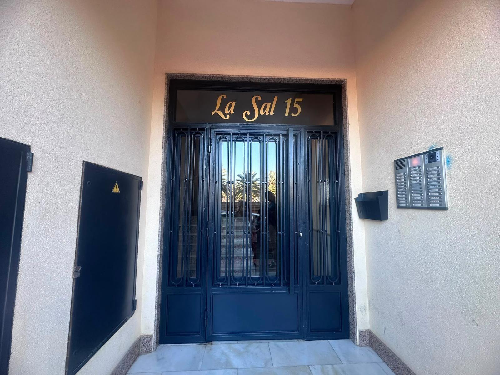 Apartamento en Torrevieja, Alicante, España 2 dormitorios, 64 m2 No. 190292