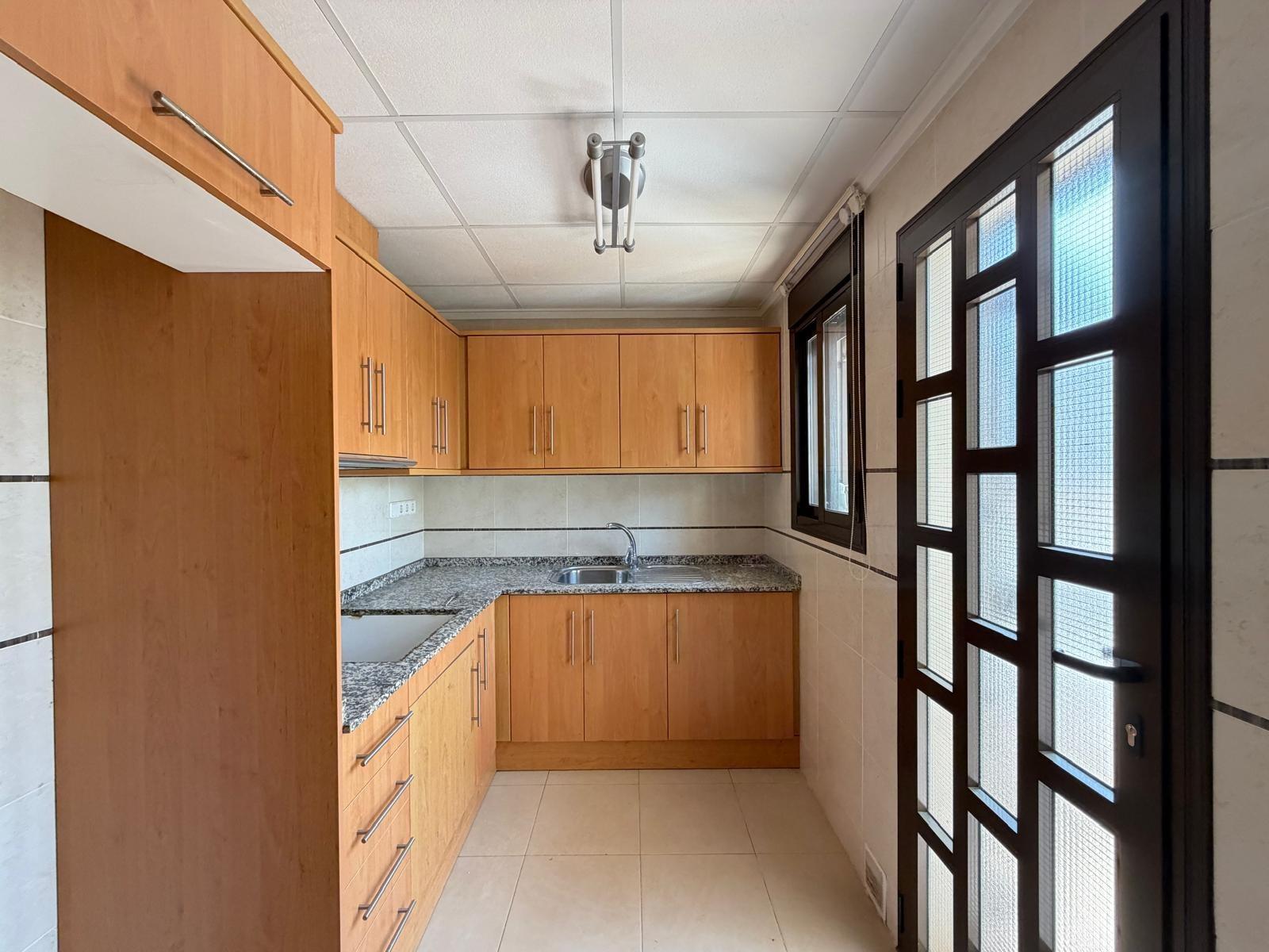 Kaupunkipientalo Alicante, Espanja 2 makuuhuonetta, 90 m2 No. 190291