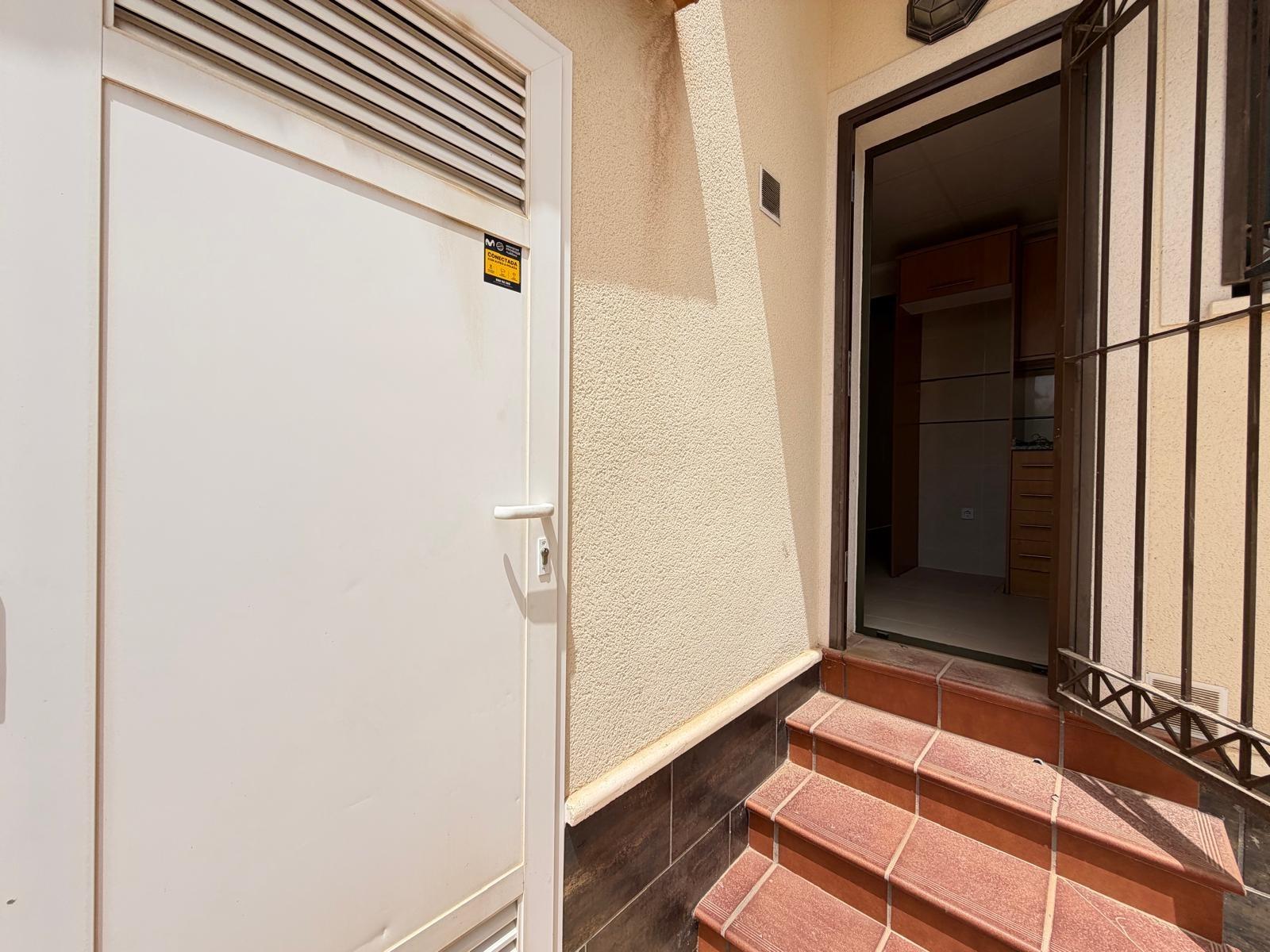 Kaupunkipientalo Alicante, Espanja 2 makuuhuonetta, 90 m2 No. 190291
