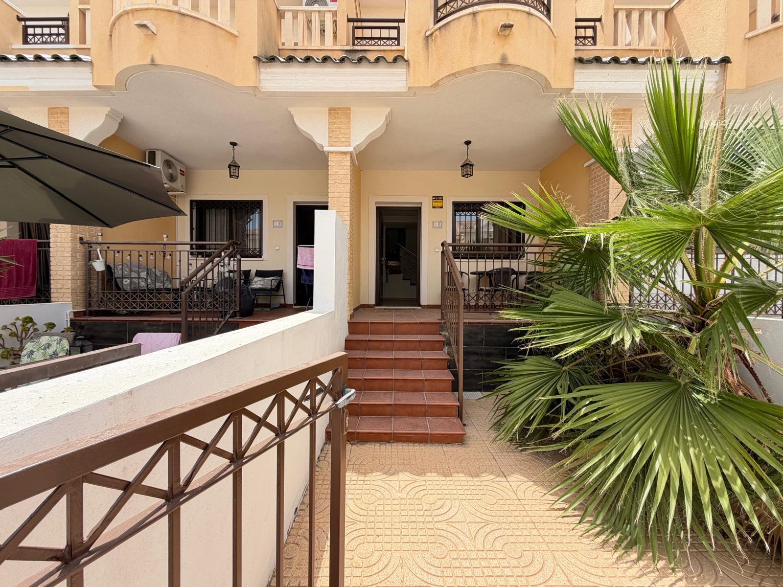 Kaupunkipientalo Alicante, Espanja 2 makuuhuonetta, 90 m2 No. 190291