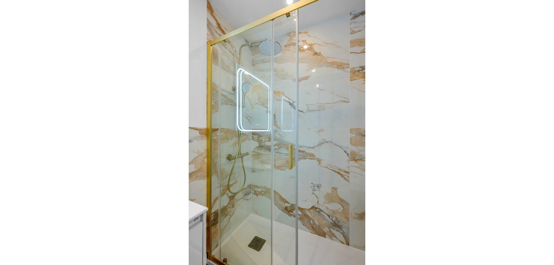 Apartamento en Alicante, España 2 dormitorios, 61 m2 No. 190289