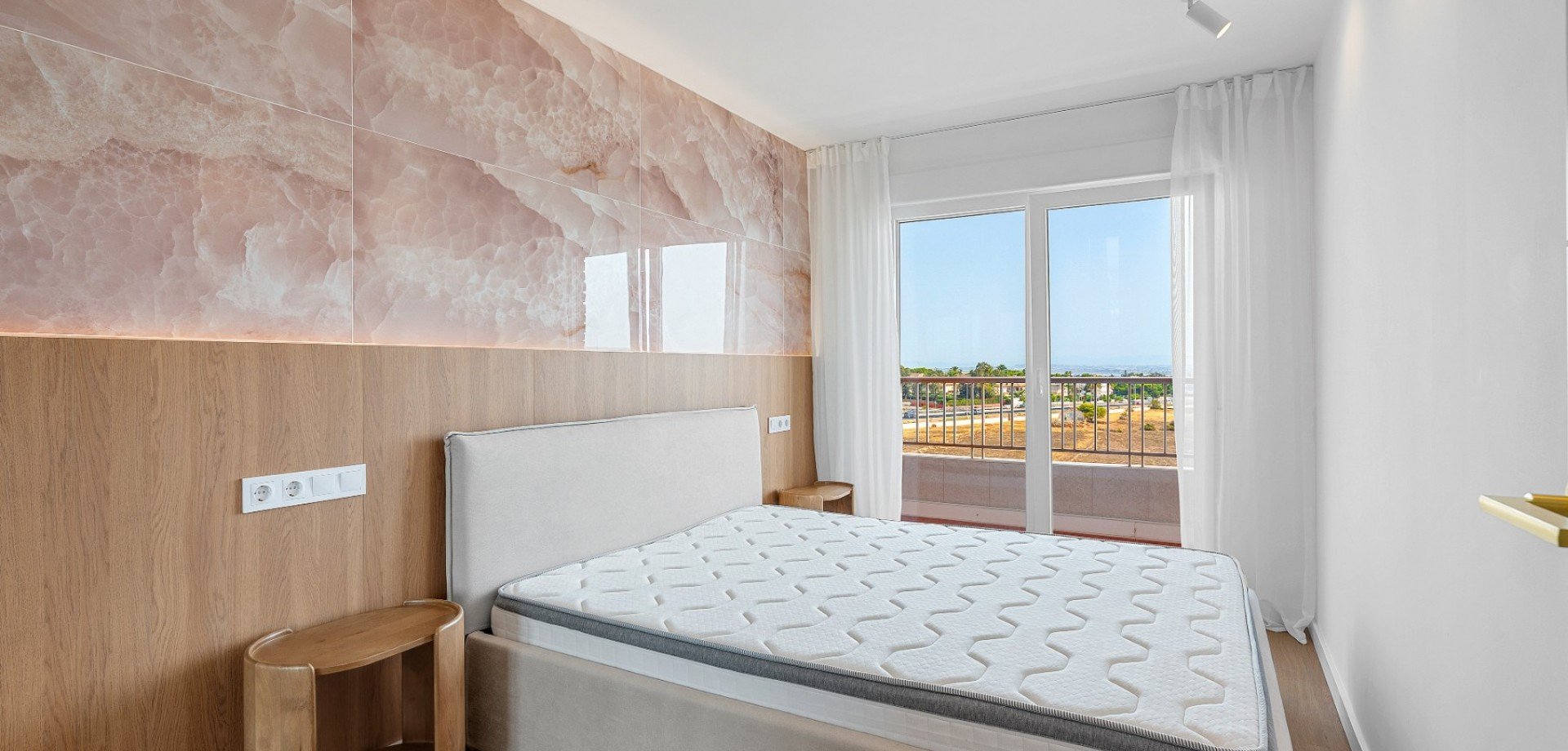 Apartamento en Alicante, España 2 dormitorios, 61 m2 No. 190289