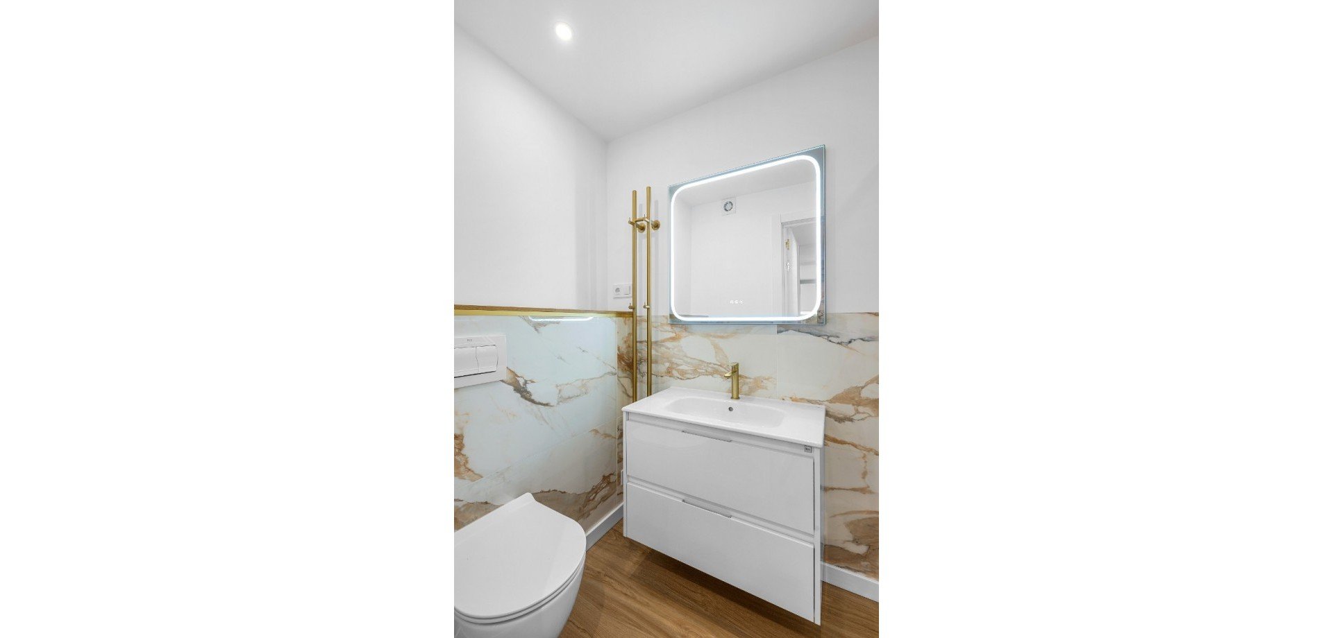 Apartamento en Alicante, España 2 dormitorios, 61 m2 No. 190289