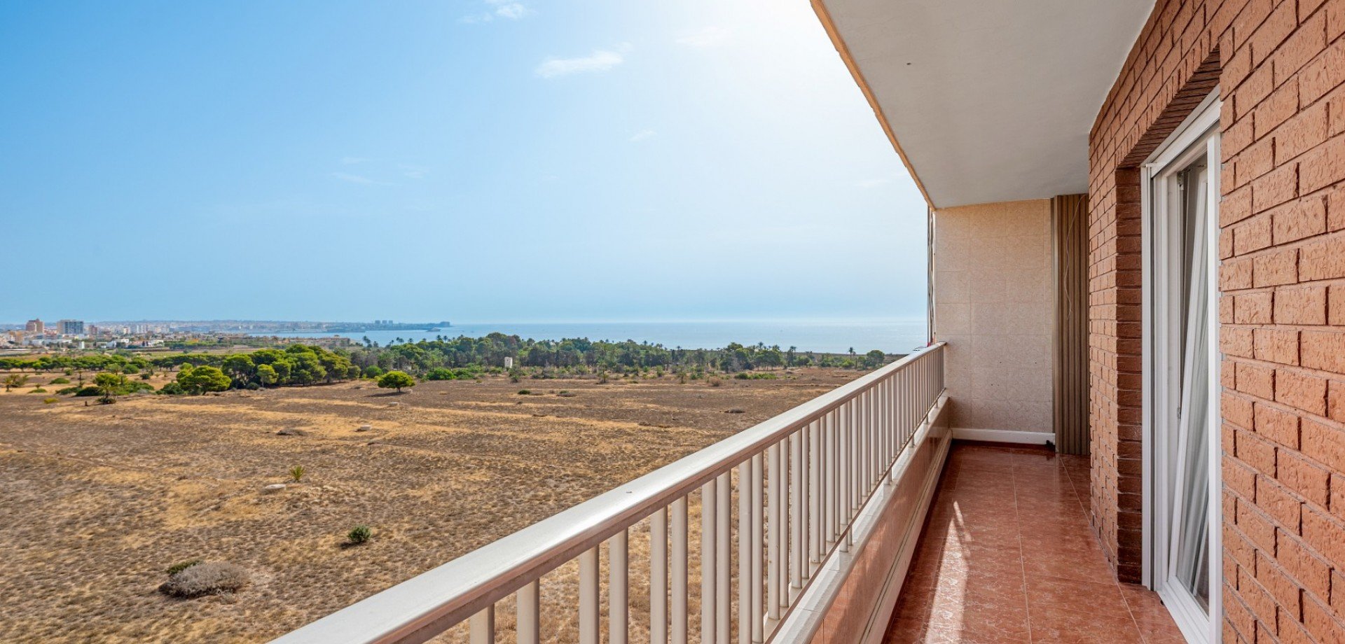 Apartamento en Alicante, España 2 dormitorios, 61 m2 No. 190289