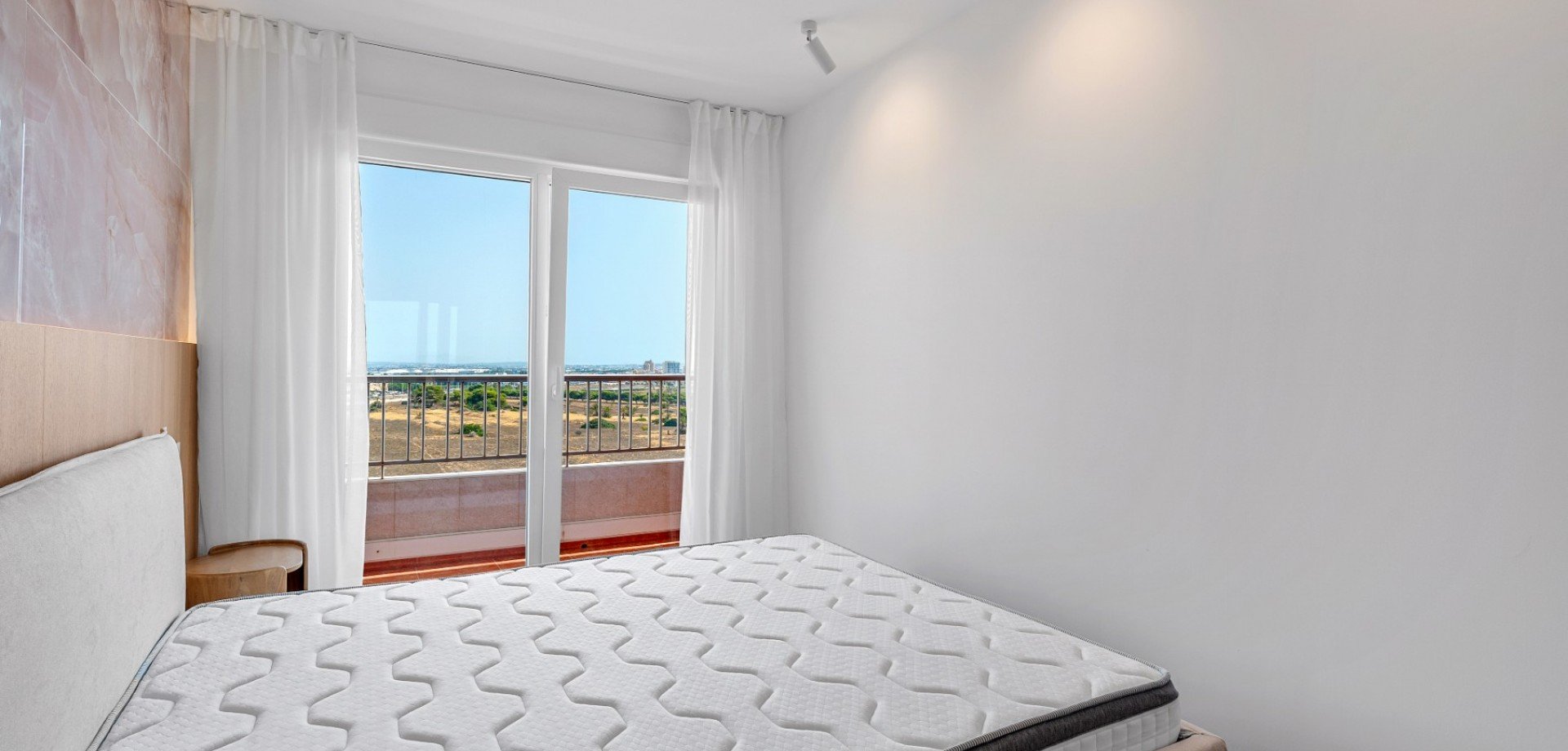 Apartamento en Alicante, España 2 dormitorios, 61 m2 No. 190289