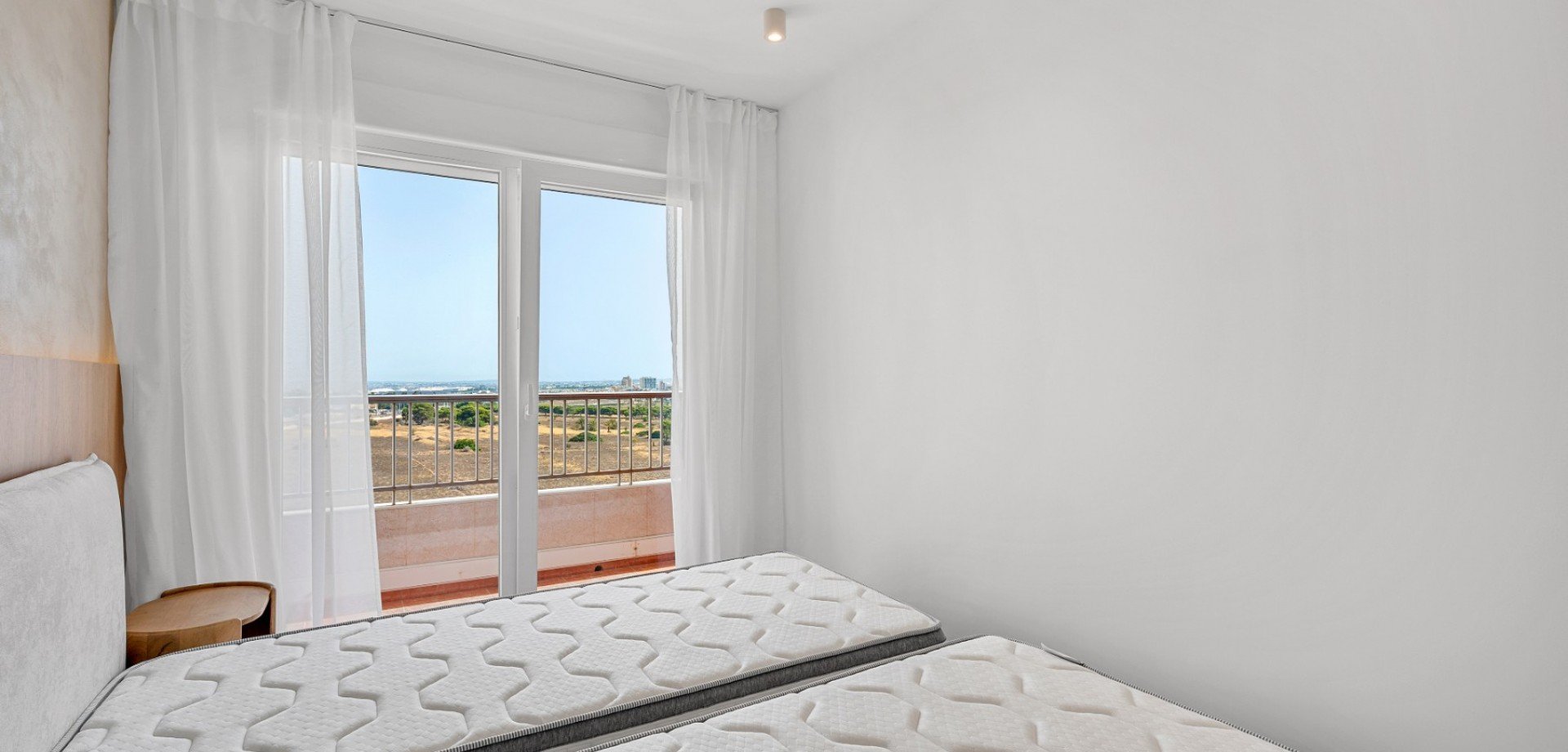 Apartamento en Alicante, España 2 dormitorios, 61 m2 No. 190289