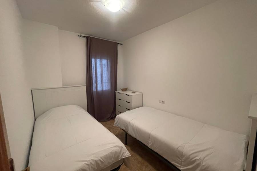 Dzīvoklis Torrevieja, Alicante, Spānijā 3 istabas, 80 m2 Nr. 183588