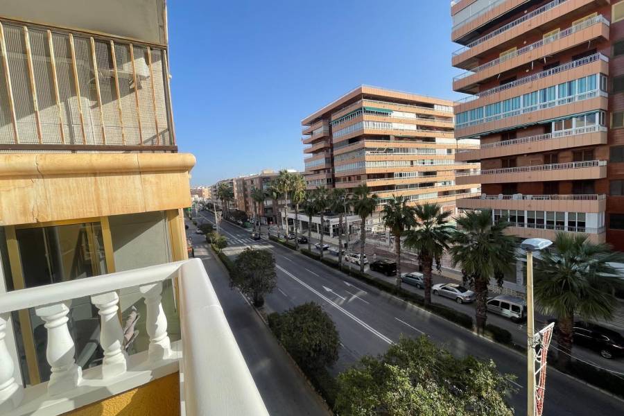 Dzīvoklis Torrevieja, Alicante, Spānijā 3 istabas, 80 m2 Nr. 183588