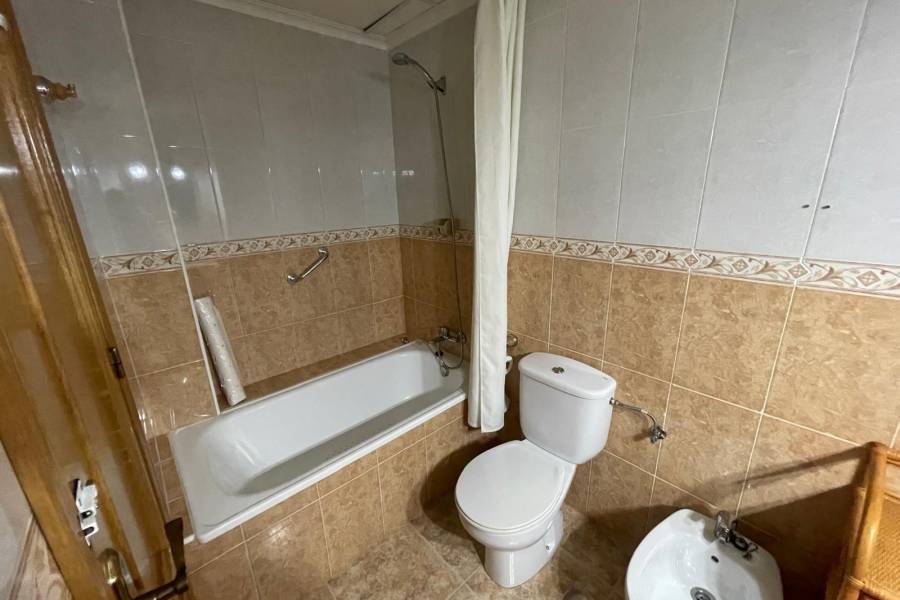 Dzīvoklis Torrevieja, Alicante, Spānijā 3 istabas, 80 m2 Nr. 183588