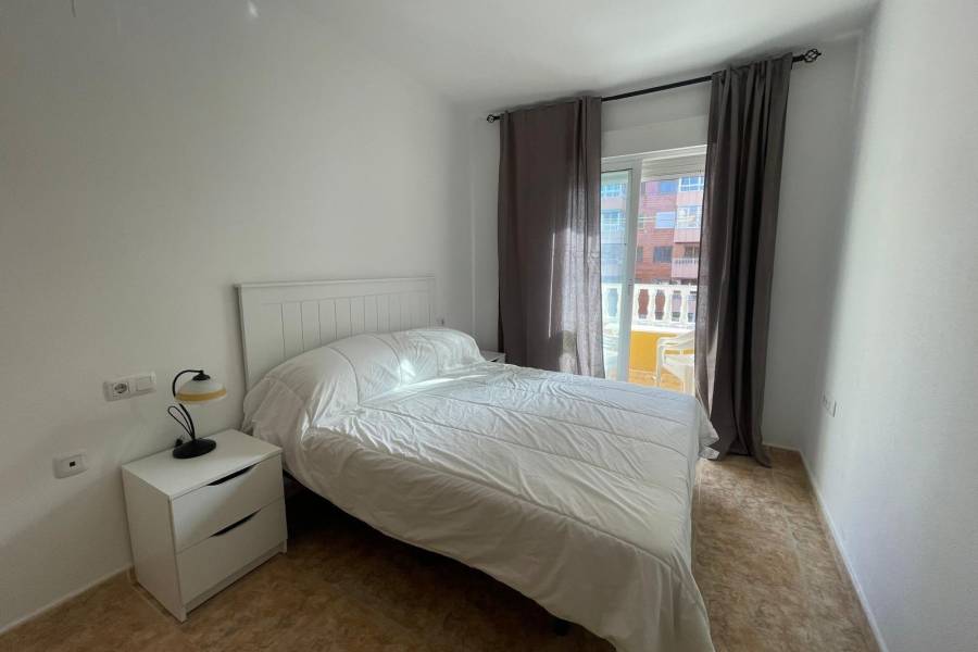 Dzīvoklis Torrevieja, Alicante, Spānijā 3 istabas, 80 m2 Nr. 183588