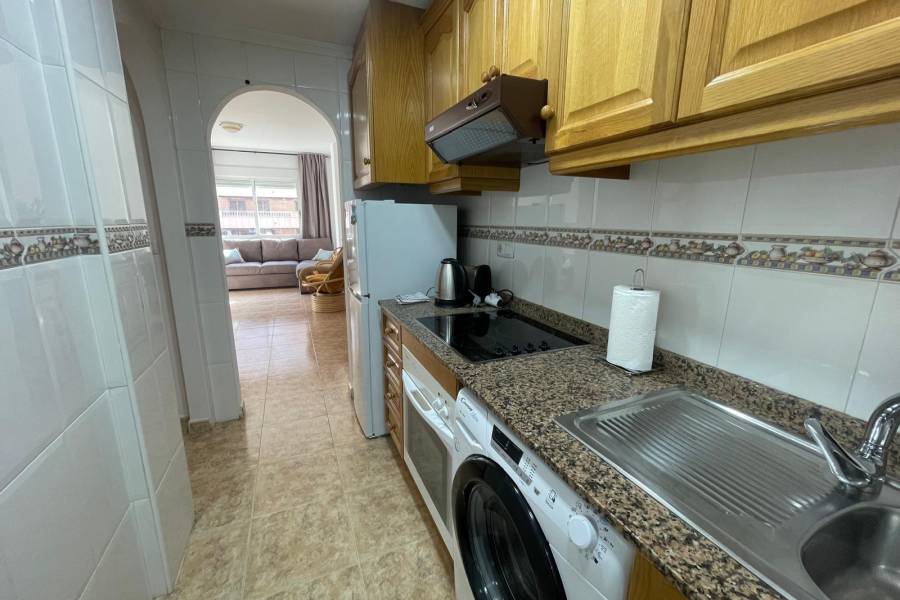 Dzīvoklis Torrevieja, Alicante, Spānijā 3 istabas, 80 m2 Nr. 183588