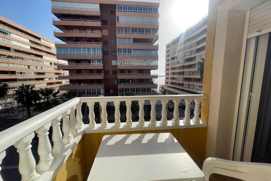 Dzīvoklis Torrevieja, Alicante, Spānijā 3 istabas, 80 m2 Nr. 183588