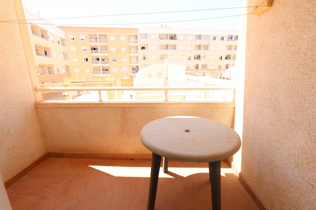 Wohnung in Torrevieja, Alicante, Spanien 2 Schlafzimmer,  Nr. 183585