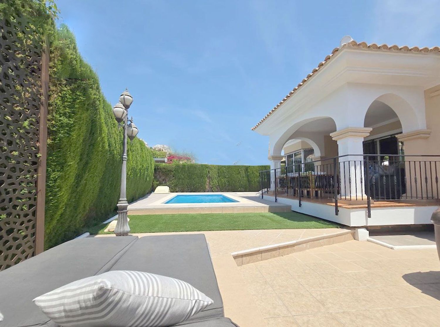 Villa à Alicante, Espagne 4 chambres, 140 m2 No. 194756