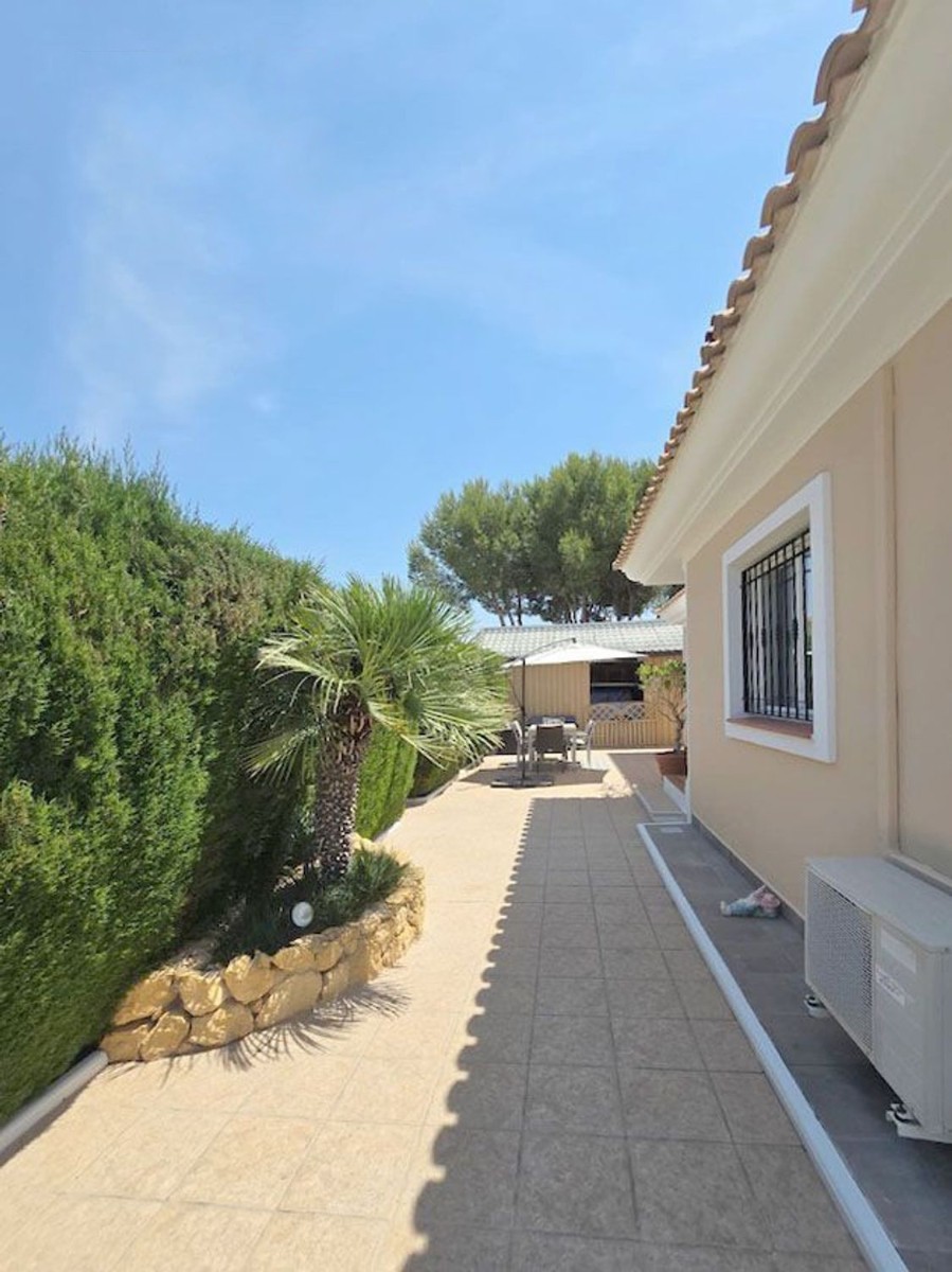 Villa à Alicante, Espagne 4 chambres, 140 m2 No. 194756