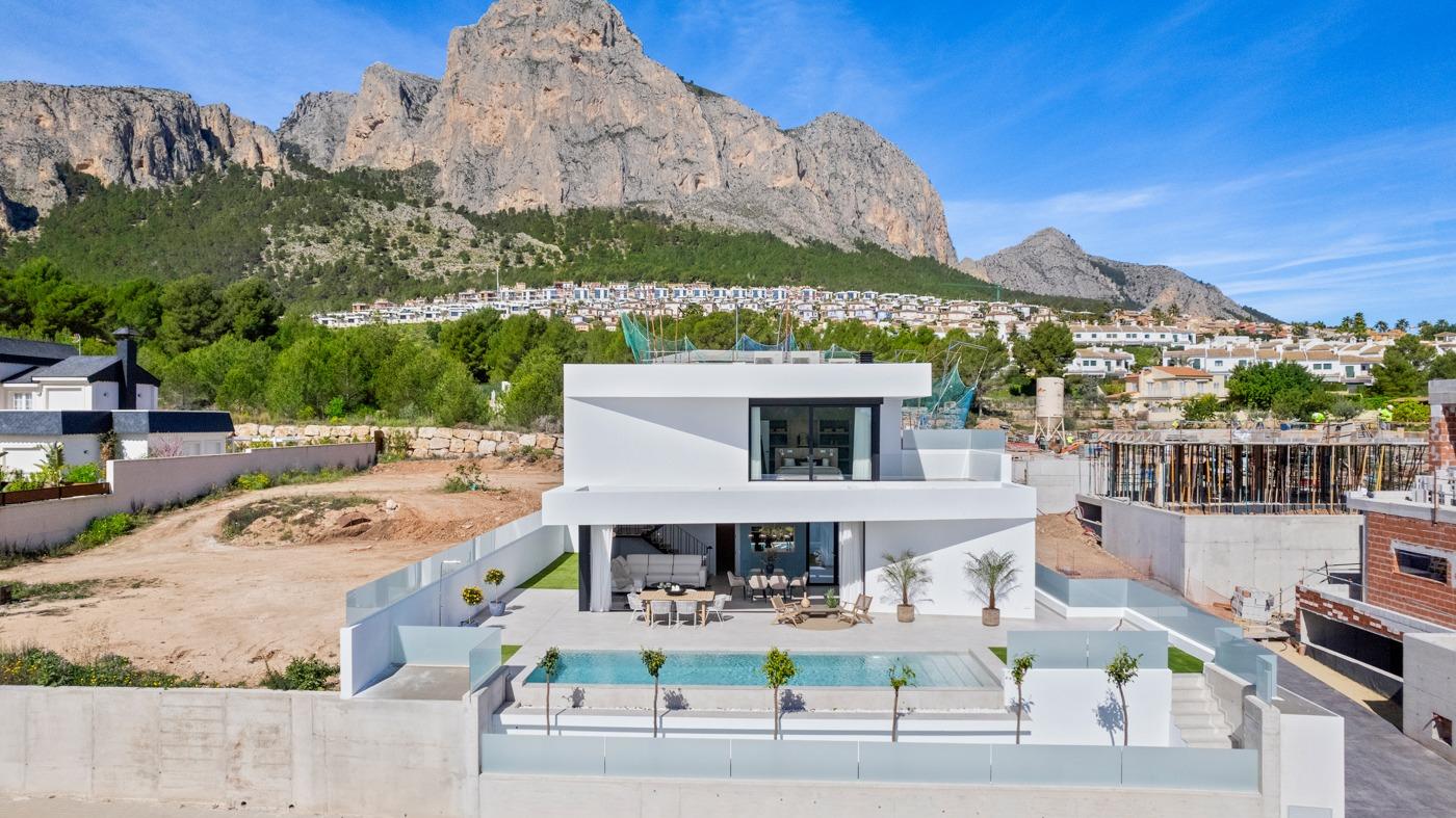 Villa in Polop, Alicante, Spain 3 bedrooms, 306 sq.m. No. 141742