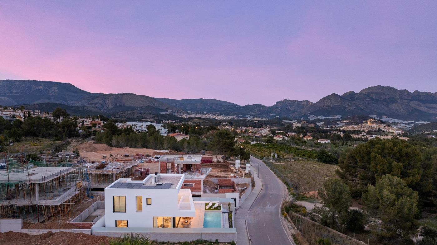 Villa in Polop, Alicante, Spain 3 bedrooms, 306 sq.m. No. 141742