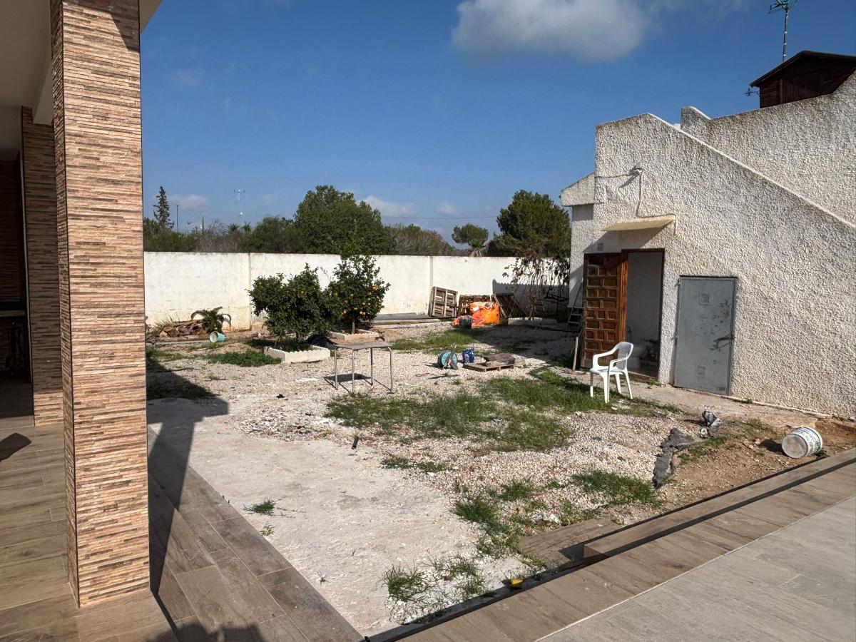 Villa i Torrevieja, Alicante, Spanien 2 sovrum, 75 kvm. Nr. 149147