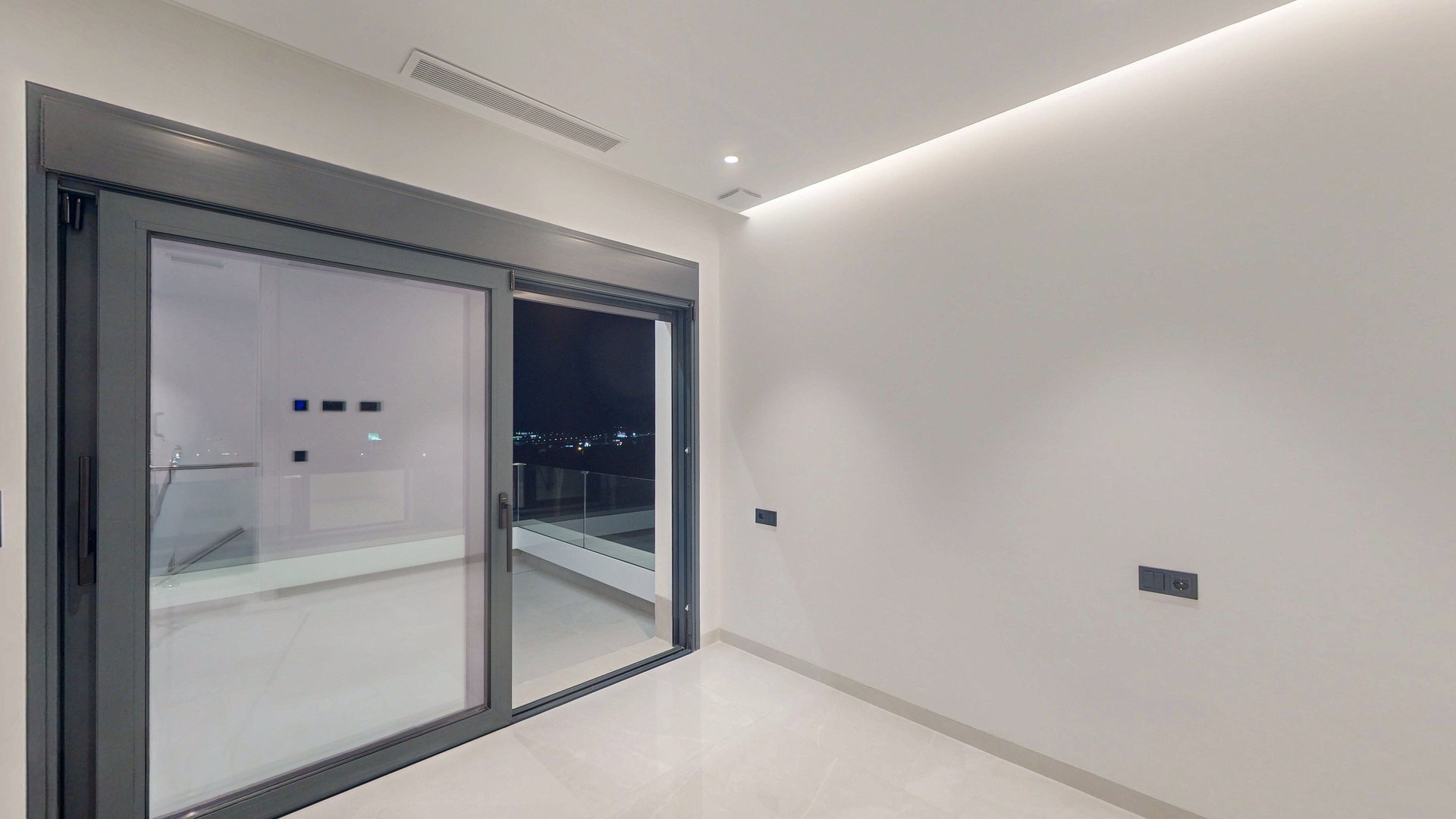 Villa à Finestrat, Alicante, Espagne 3 chambres, 328 m2 No. 188788