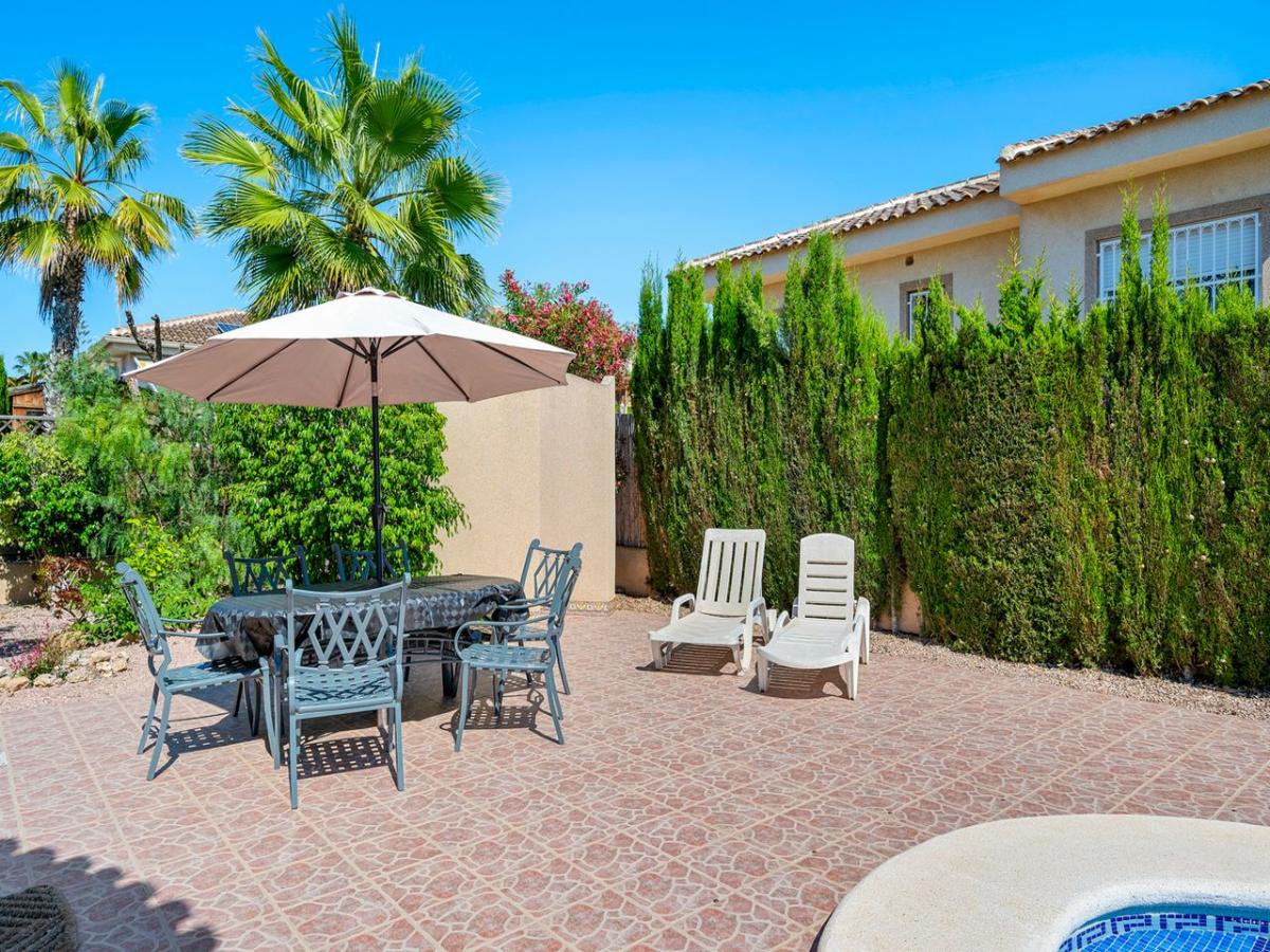 Villa i Rojales, Alicante, Spanien 4 sovrum, 180 kvm. Nr. 148946
