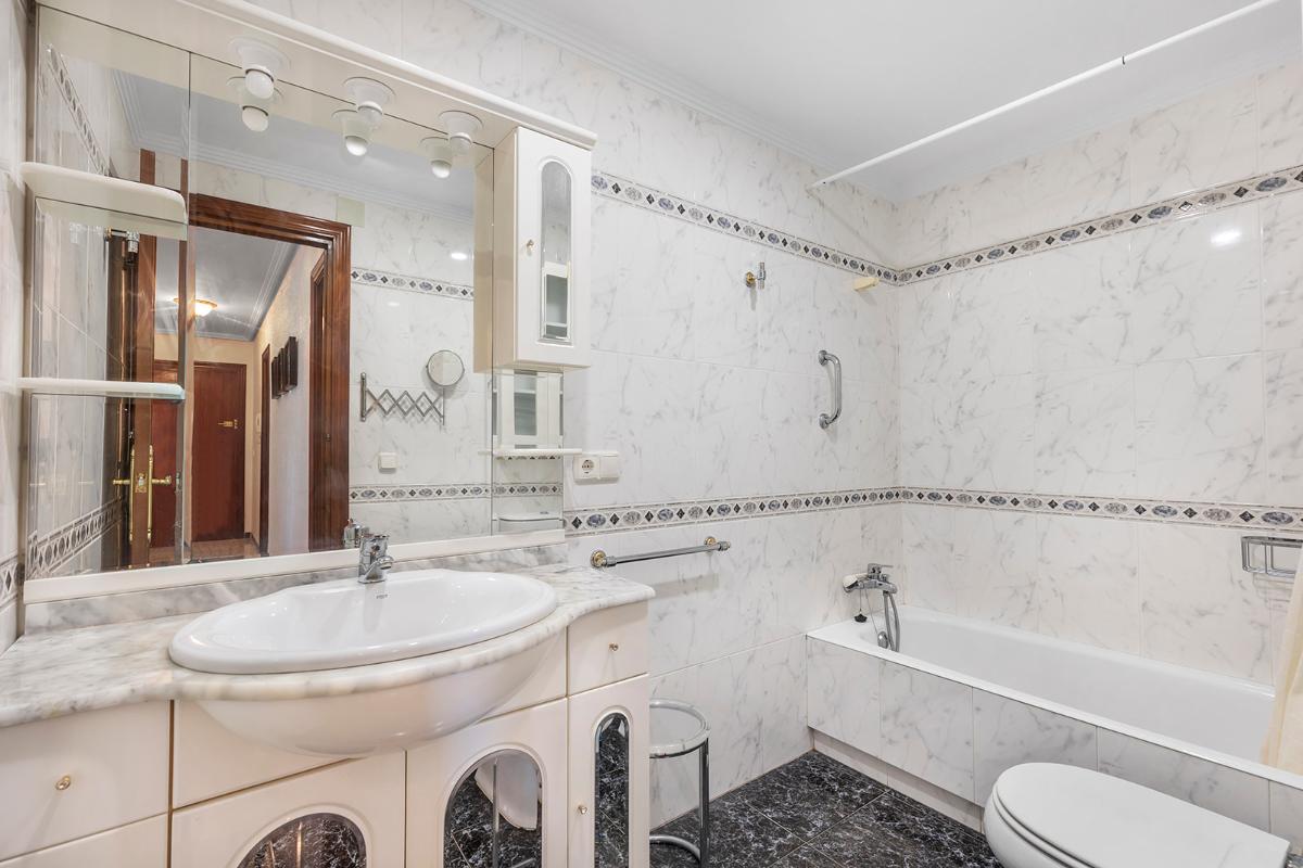 Appartamento a Torrevieja, Alicante, Spagna 3 camere da letto, 110 mq. N° 148945